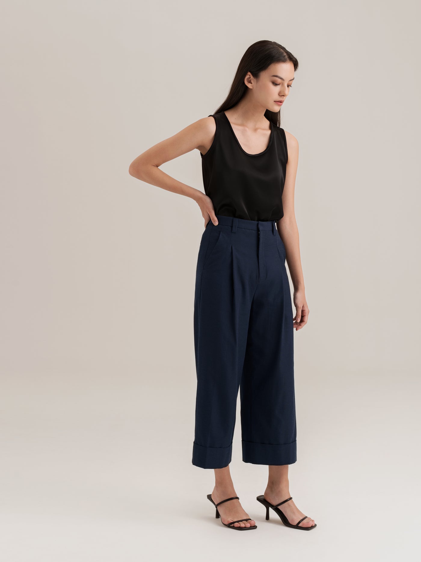 Turned Up Cuff Pants in Navy